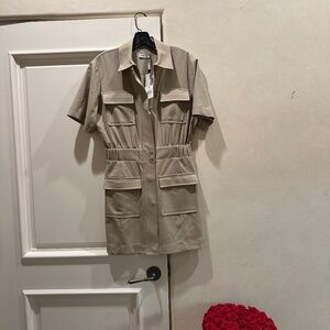 Safari short shirt dress khaki short sleeve collar Size 4 NWT